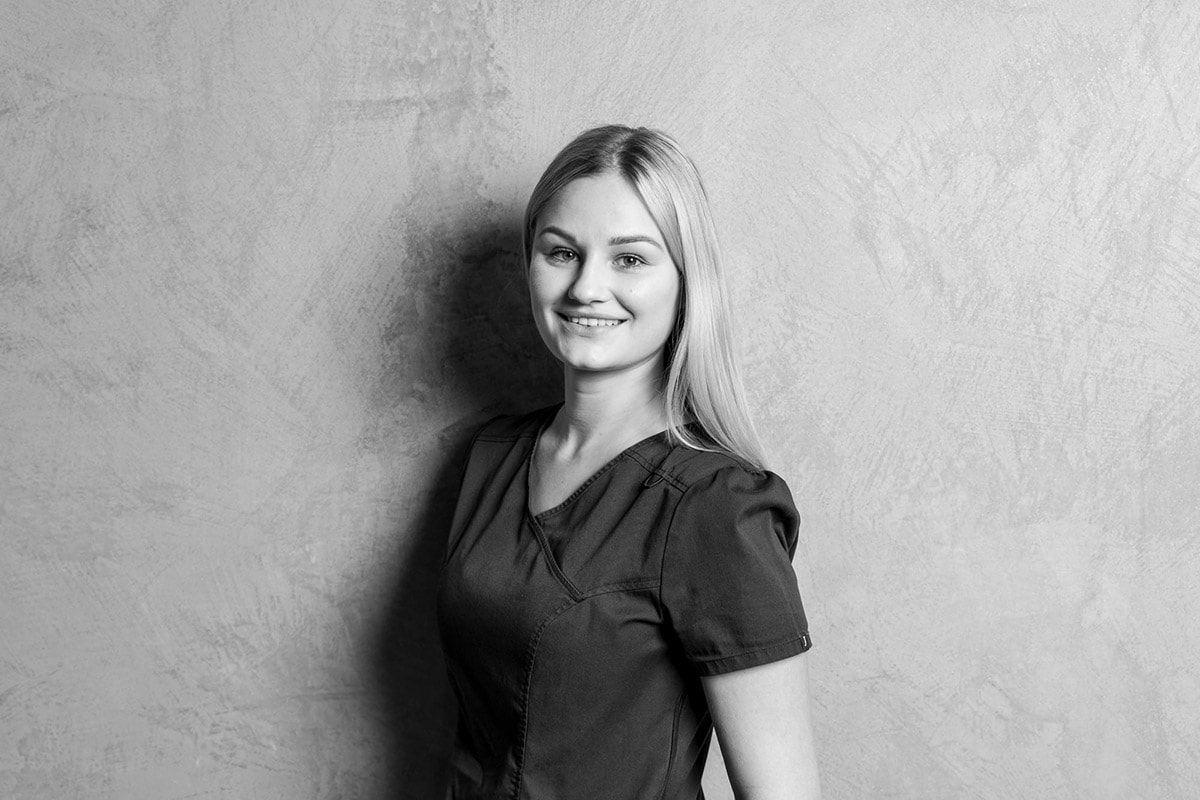 Lena Haas im Team von Kern Steck Implantologie und Dentalchirurgie